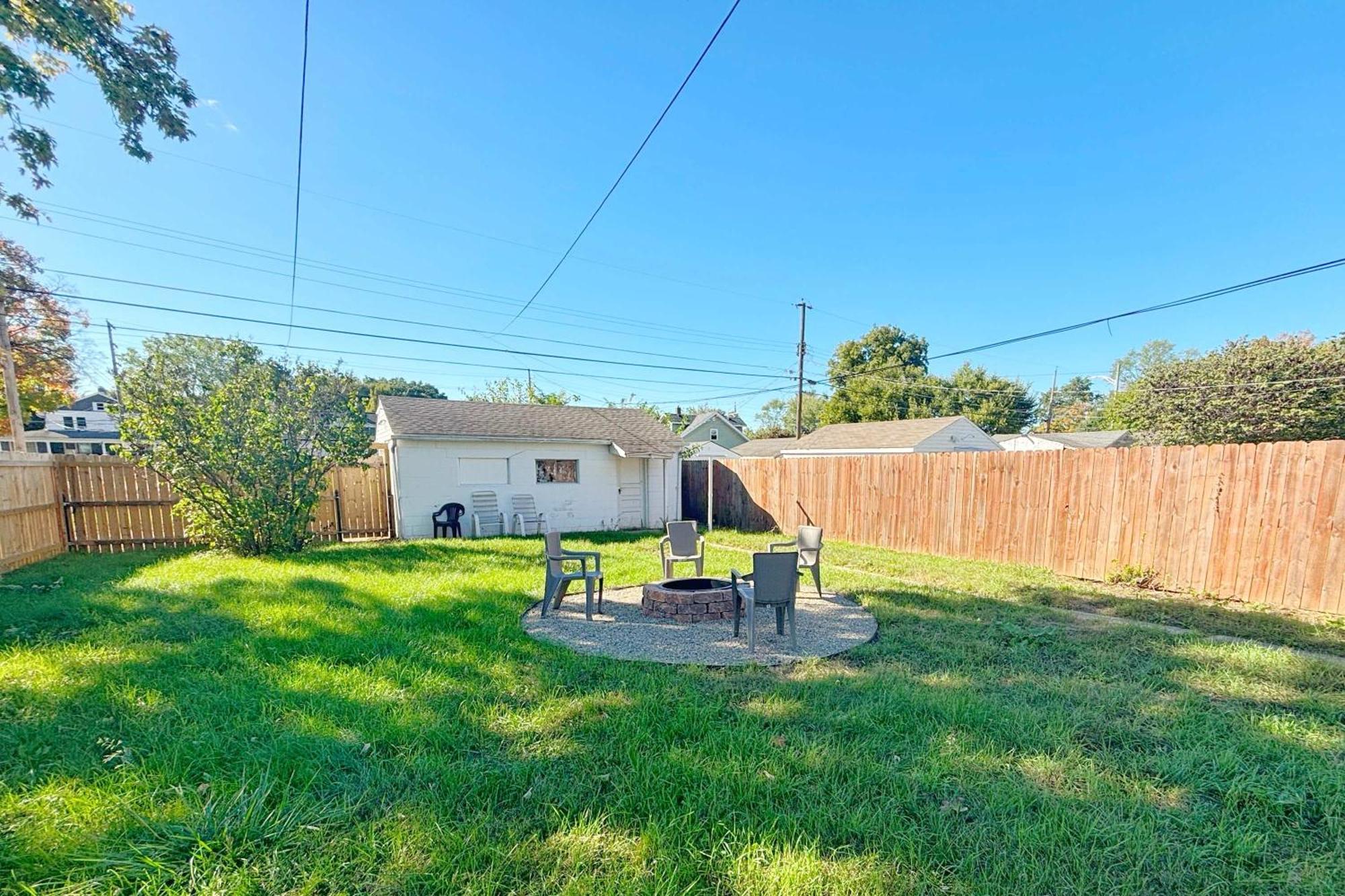 Housepitality- The Bungalow -2 Br Columbus Exterior photo